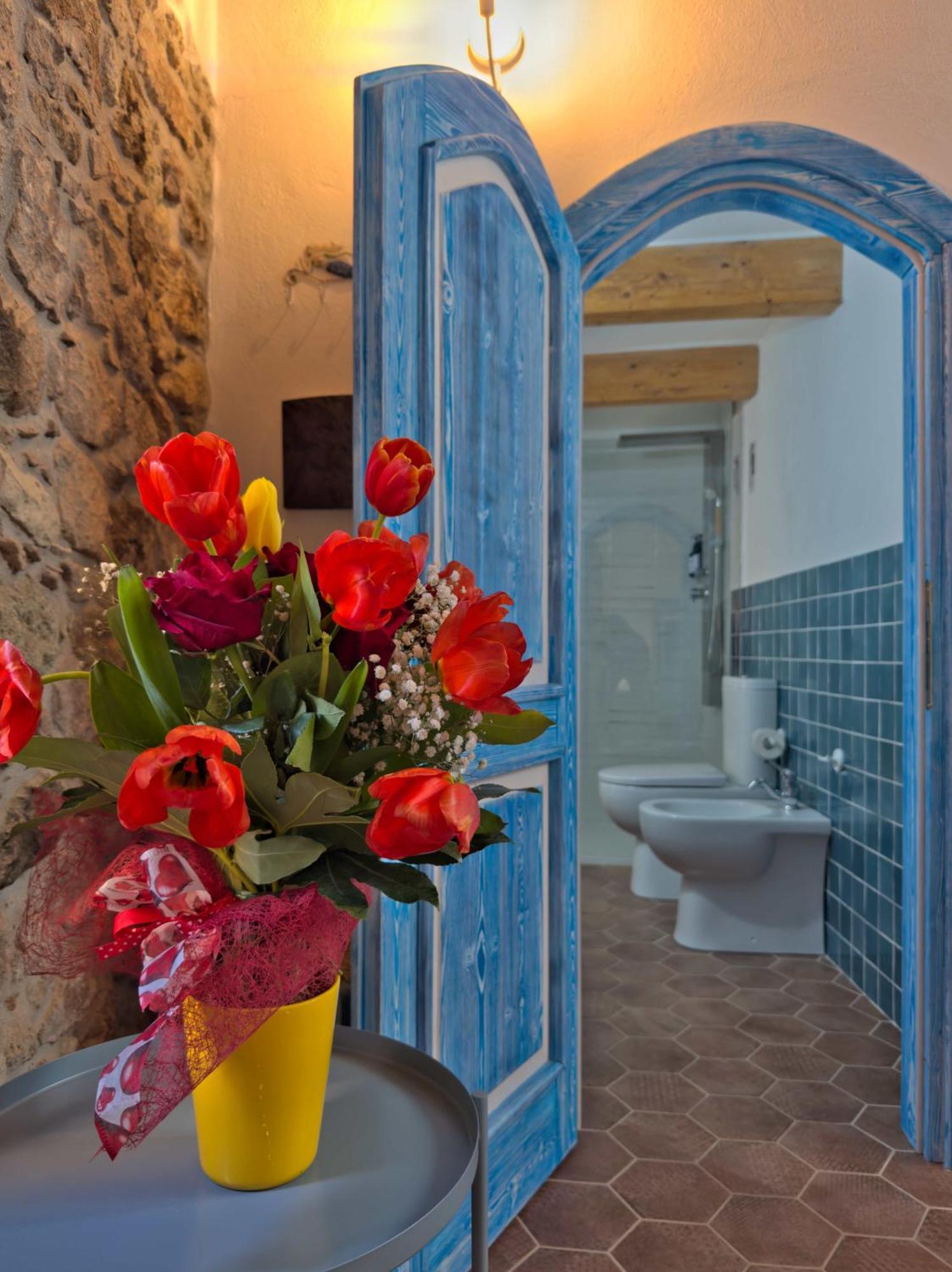 Regnos Altos Boutique Rooms Bosa Exterior photo